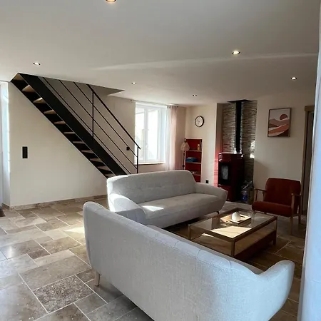 Holiday home Gite 4 De L Etre Aux Rues