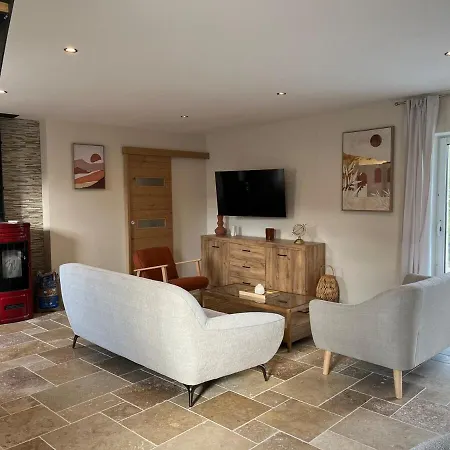 Holiday home Gite 4 De L Etre Aux Rues *